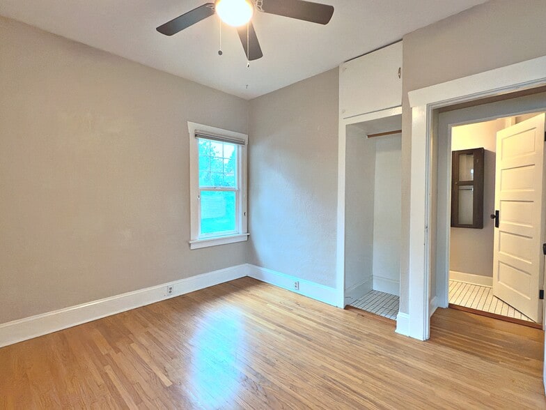 Building Photo - 4631 SE Clinton St