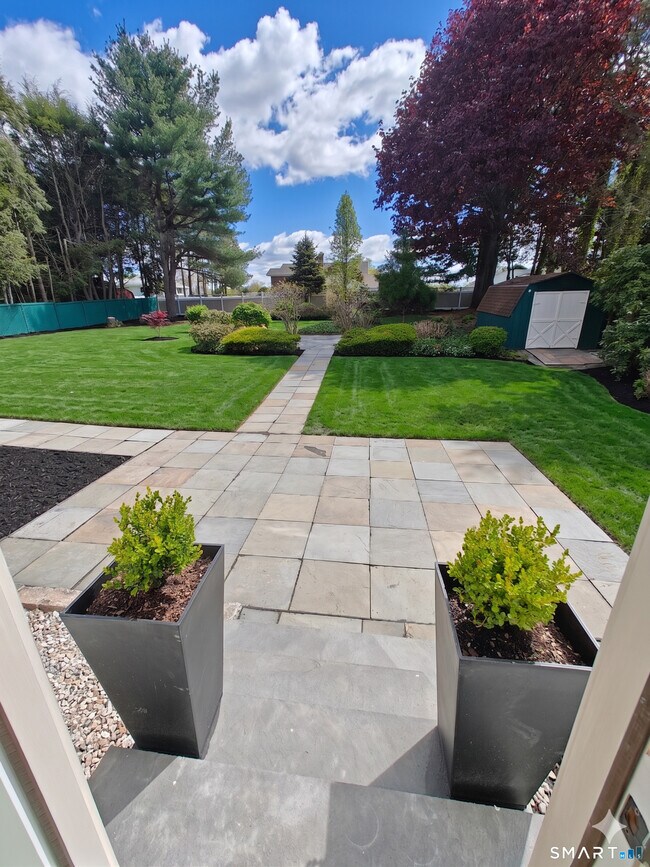 Building Photo - 241 Cricket Knoll