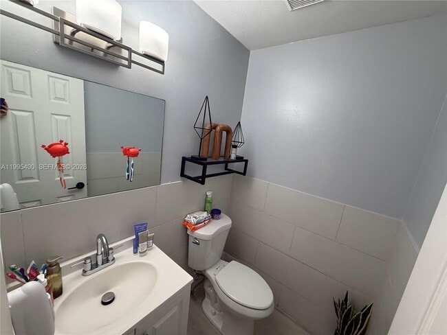 Building Photo - 328 NW 47th St