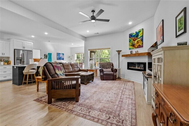 Building Photo - 45 Blairgowrie Dr
