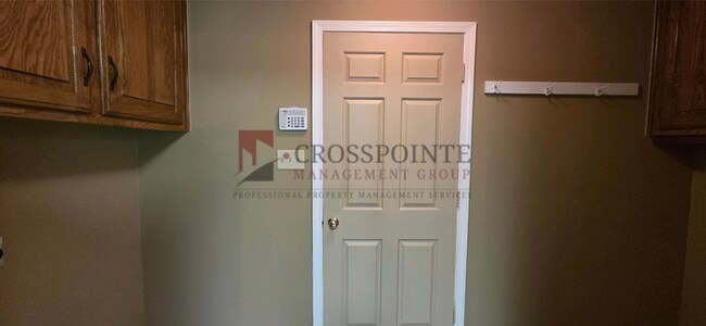Building Photo - Spacious and Stunning 3 Bedroom 2 Bath Home in Longview!