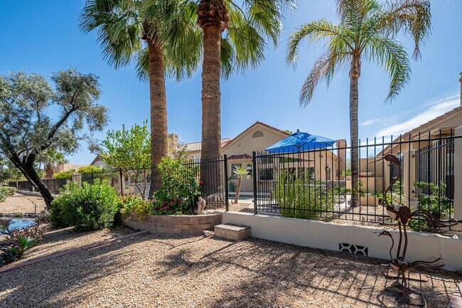 Building Photo - 4725 N Brookview Terrace