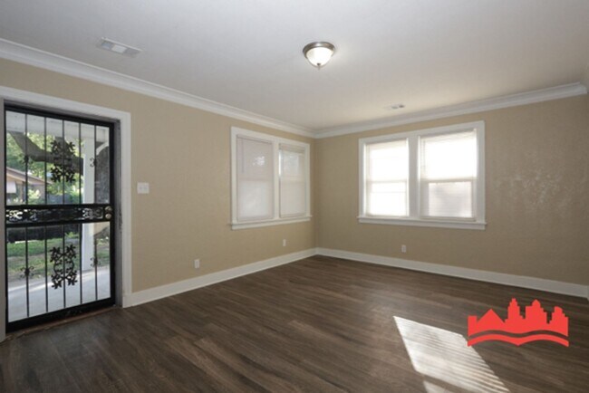 Building Photo - 2415 Arlington Ave