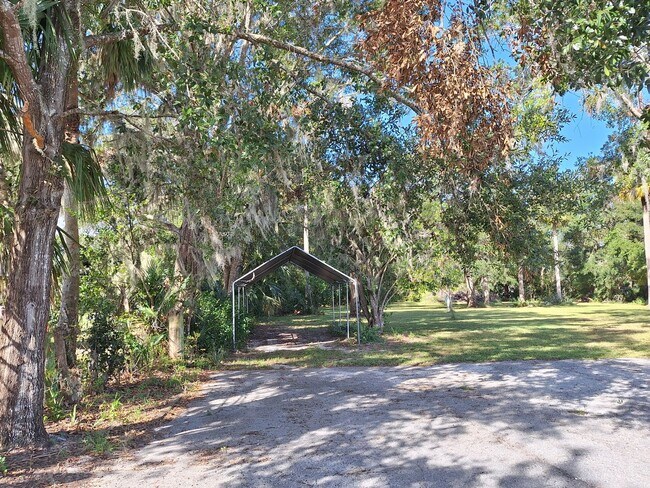 Building Photo - NEW SMYRNA BEACH MONTHLY WINTER RENTAL - P...