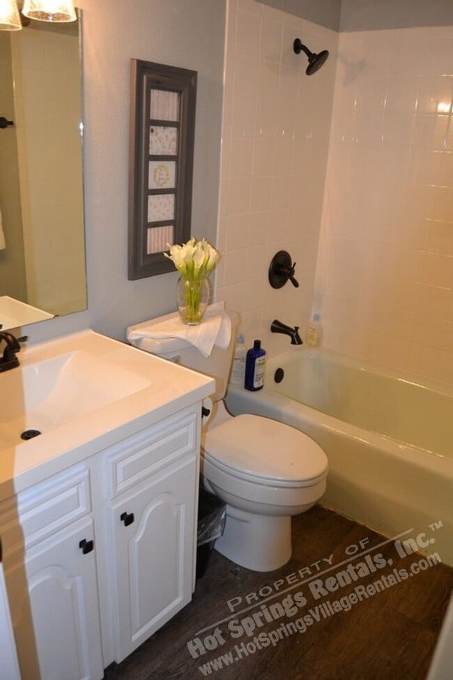 Building Photo - Lake DeSoto Area | Home |Unfurnished