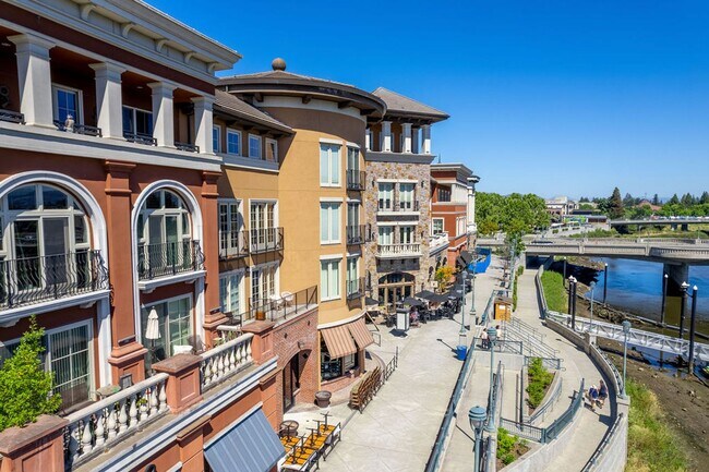 Building Photo - Fully Furnished Condo in the prestigious R...