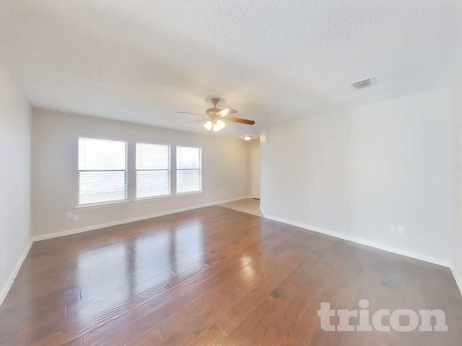 Building Photo - 716 King St