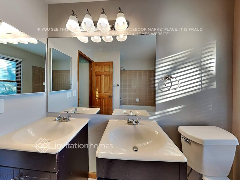 Building Photo - 11333 E Warren Ave