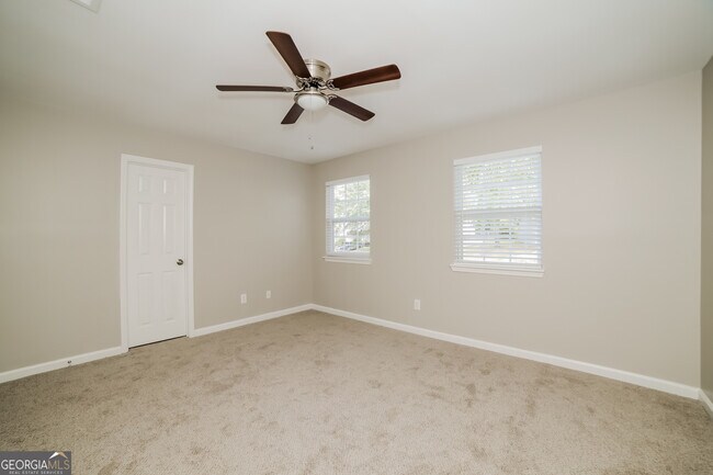 Building Photo - 117 Mayflower Cir