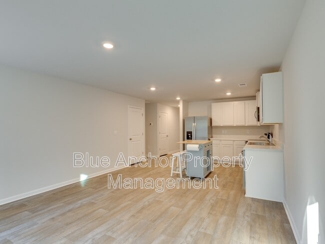 Building Photo - 3026 Course Ln