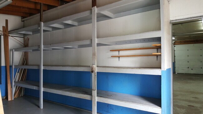 Building Photo - 21 E Romeo Rd
