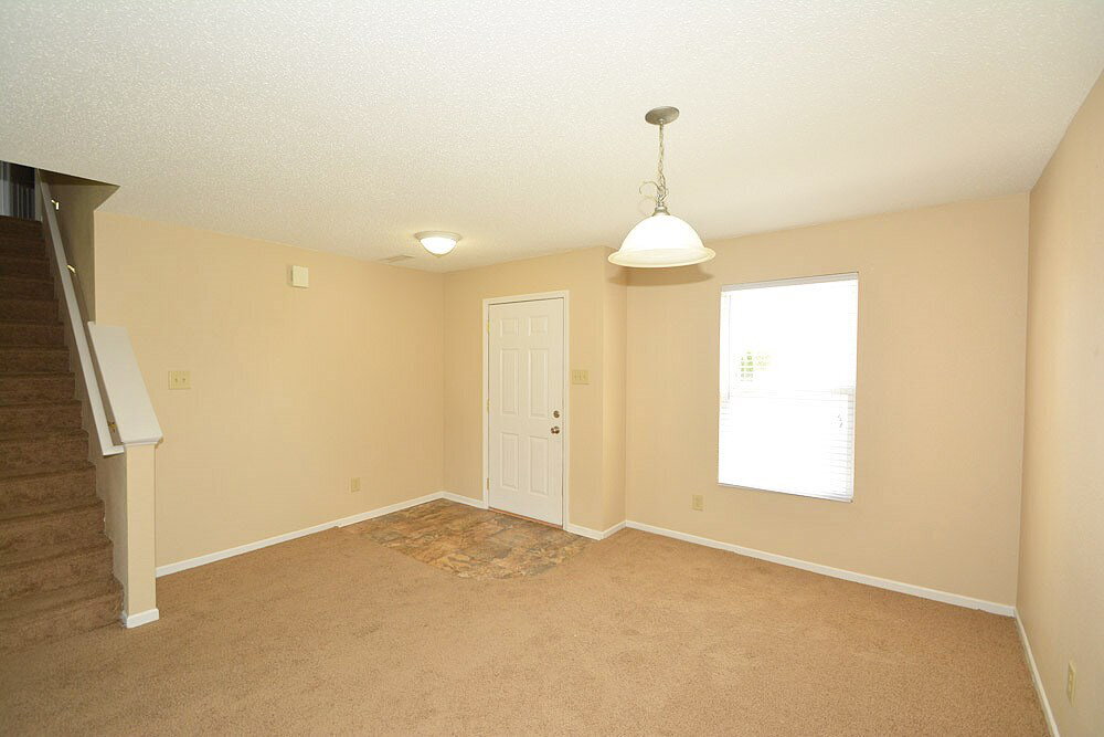 Building Photo - 5660 Grassy Bank Dr