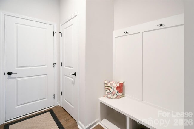 Building Photo - 114 Isleworth Ave