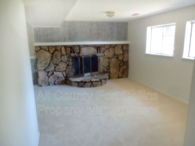 Building Photo - 912 Cambridge Dr