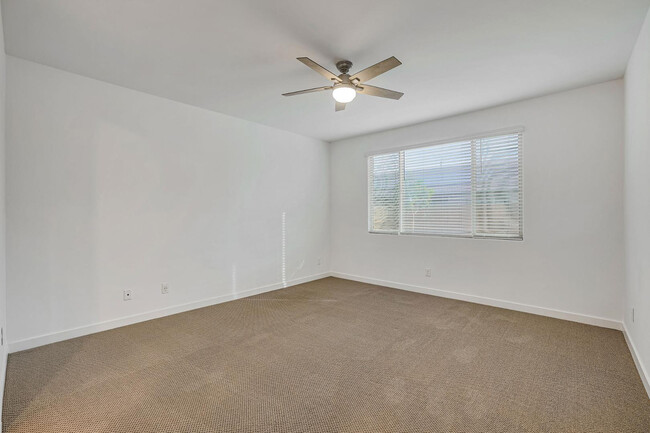 Building Photo - 12881 N 145th Dr