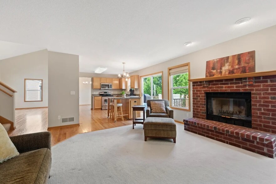 Living Room - 9264 Peony Ln N