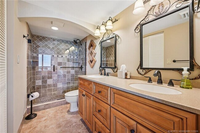 Building Photo - 8880 S Ocean Dr