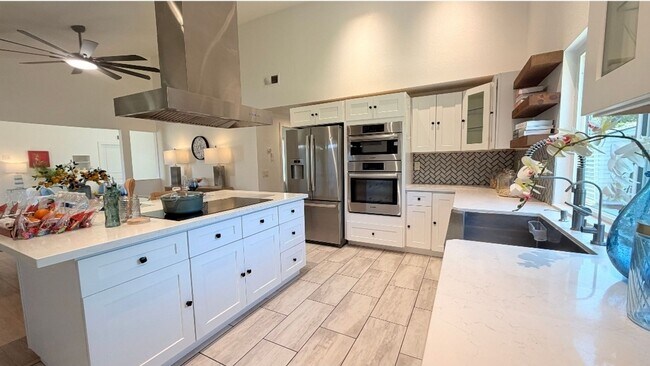 Building Photo - 8861 La Zana Ct