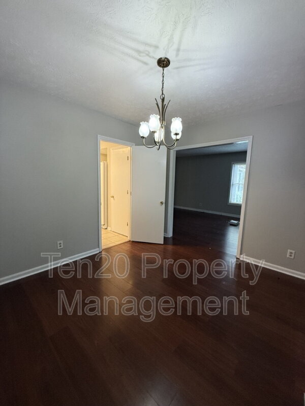 Building Photo - 3812 Wingate Dr