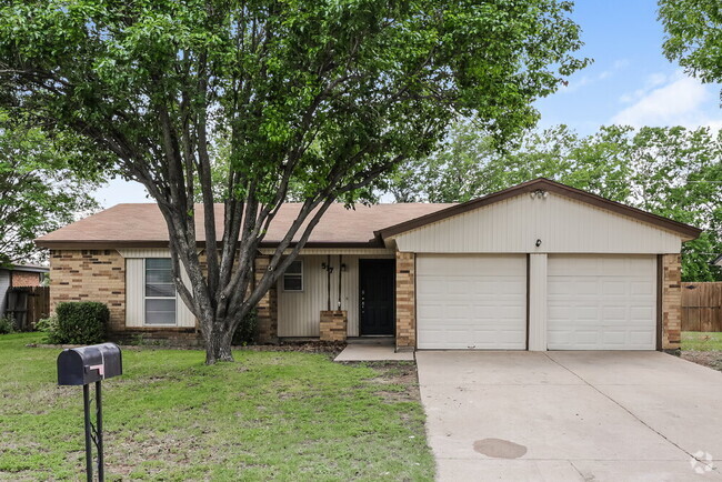 Building Photo - 517 Parkview Dr