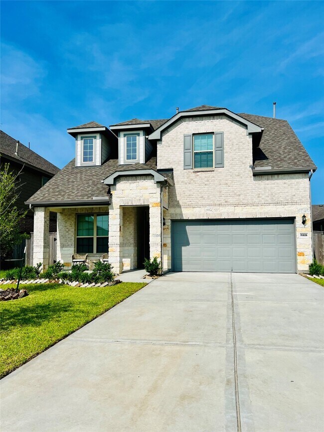 Primary Photo - 15826 Dove Holw Dr