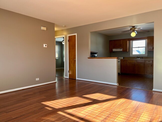 Building Photo - 637 Pasadena Ave