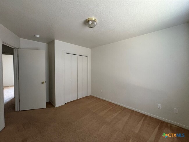 Building Photo - 4210 Primrose Dr