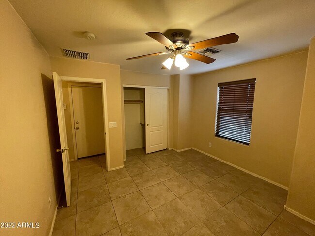 Building Photo - 25088 W Dove Cir