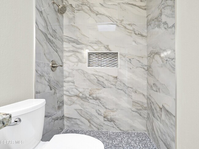 Building Photo - 4324 La Luz Ave
