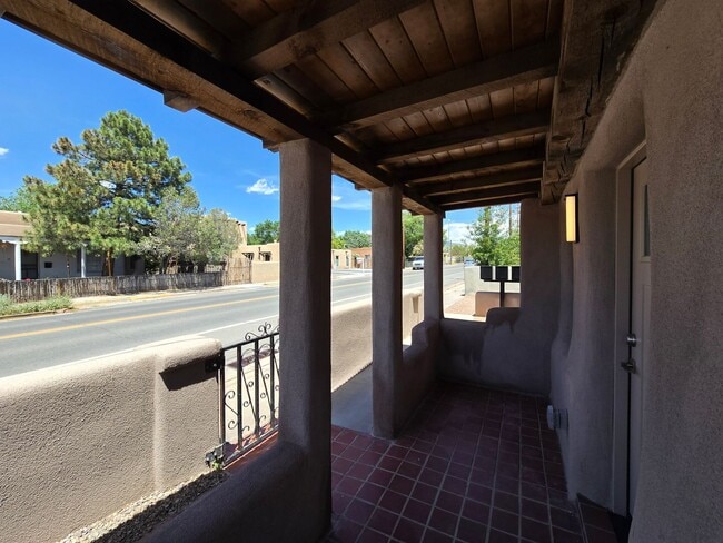 Building Photo - 1708 Paseo De Peralta