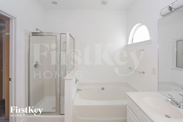 Building Photo - 6140 Creekview Ct