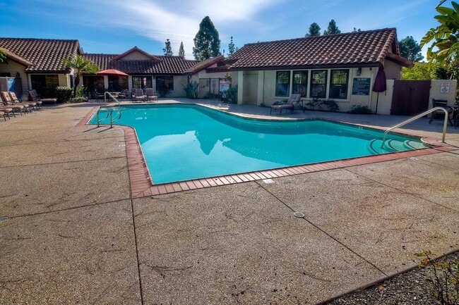 Primary Photo - 12588 Carmel Creek Rd