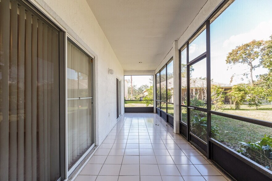 Building Photo - 471 Chapelwood Dr