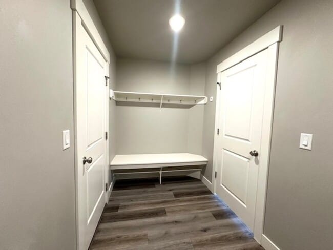 Building Photo - 1095 S 150 W