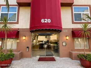 Building Photo - 620 S Gramercy Pl