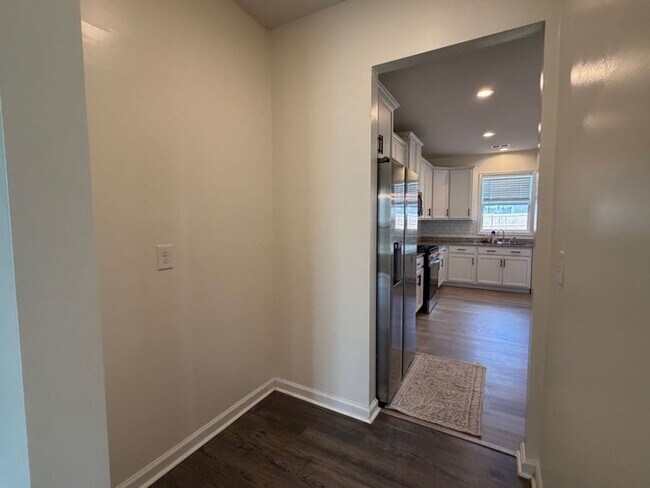 Building Photo - 1097 Sapphire Dr