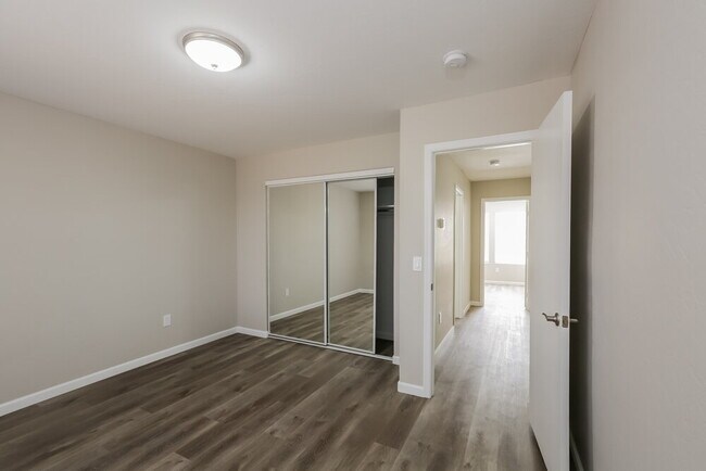 Building Photo - 2829 S 106th Pl