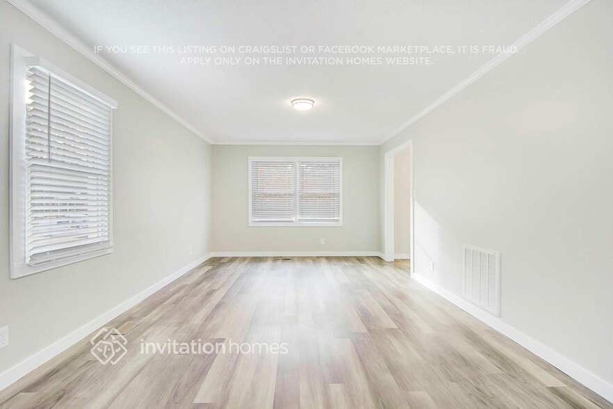 Building Photo - 3600 Barcelona Ave