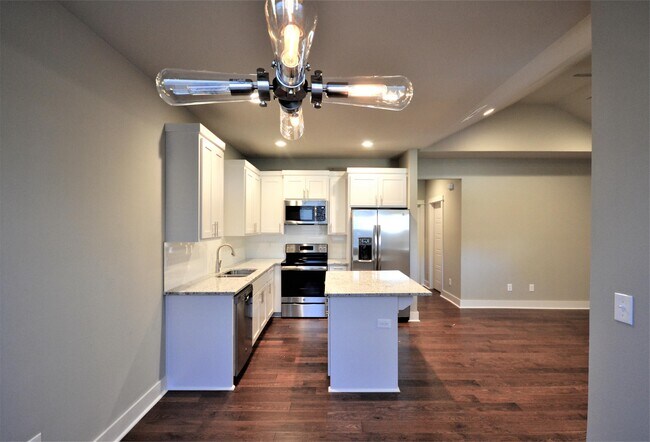 Building Photo - 2007 S Florida Way