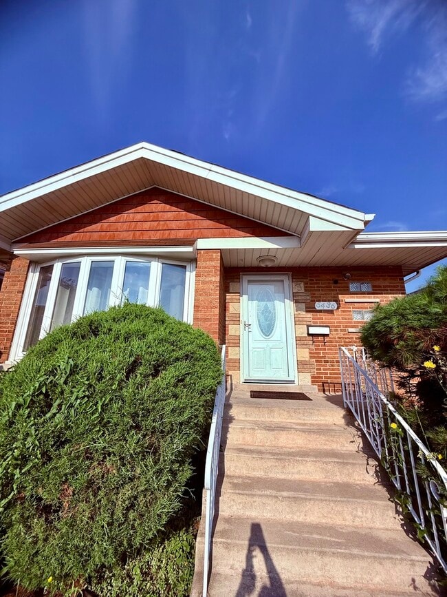 Primary Photo - 6436 S Lamon Ave