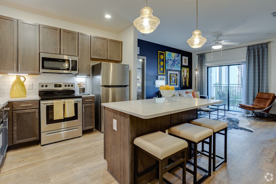 2BR, 2BA - 1,087SF - Noble on Newberry