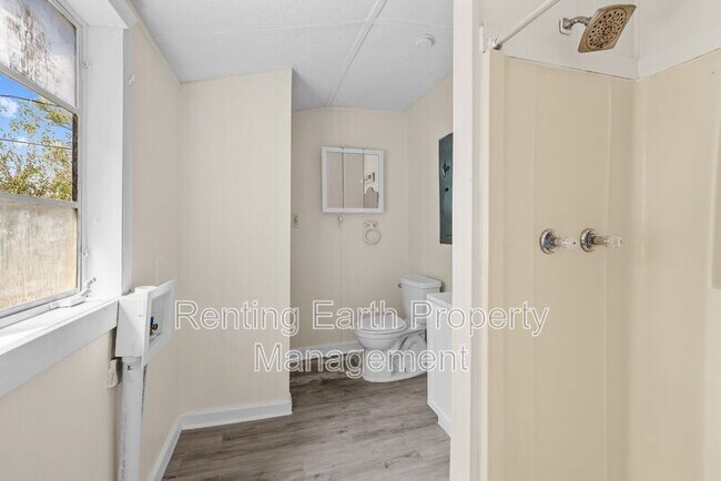 Building Photo - 4632 Ave U