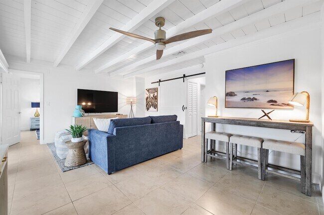 Building Photo - 501 N Ocean Blvd