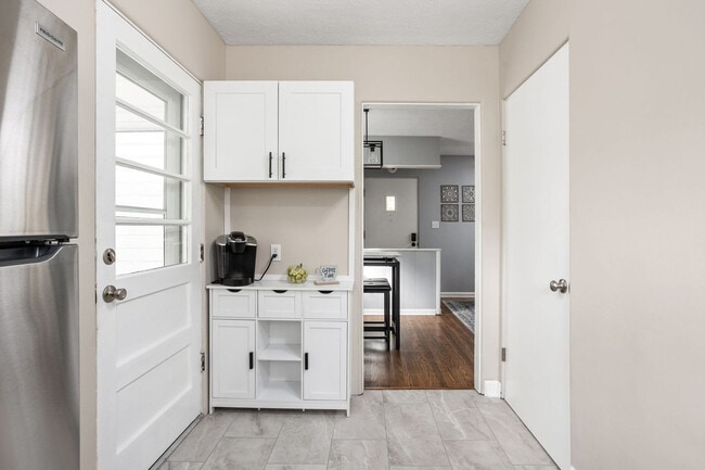 Building Photo - 2307 E 65th St