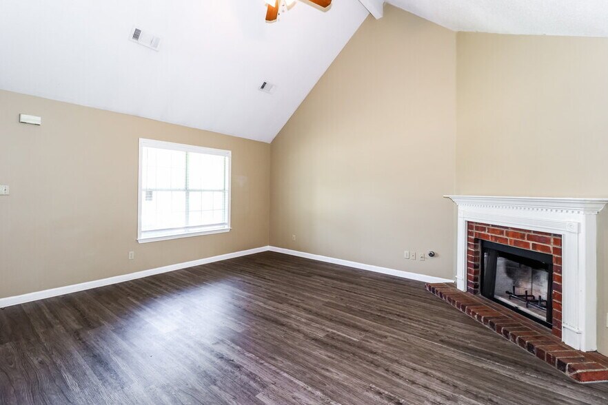 Building Photo - 9115 Park Crest Dr