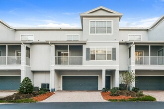 Building Photo - 2586 Grand Central Pkwy