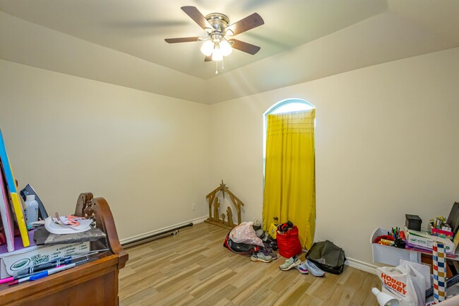 Building Photo - 514 Prado Dr