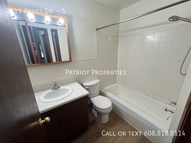 Building Photo - 2811 Andes Dr