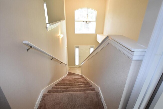 Building Photo - 527 Bristol Cir
