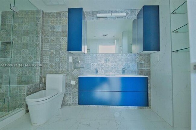 Building Photo - 3250 NE 1st Ave